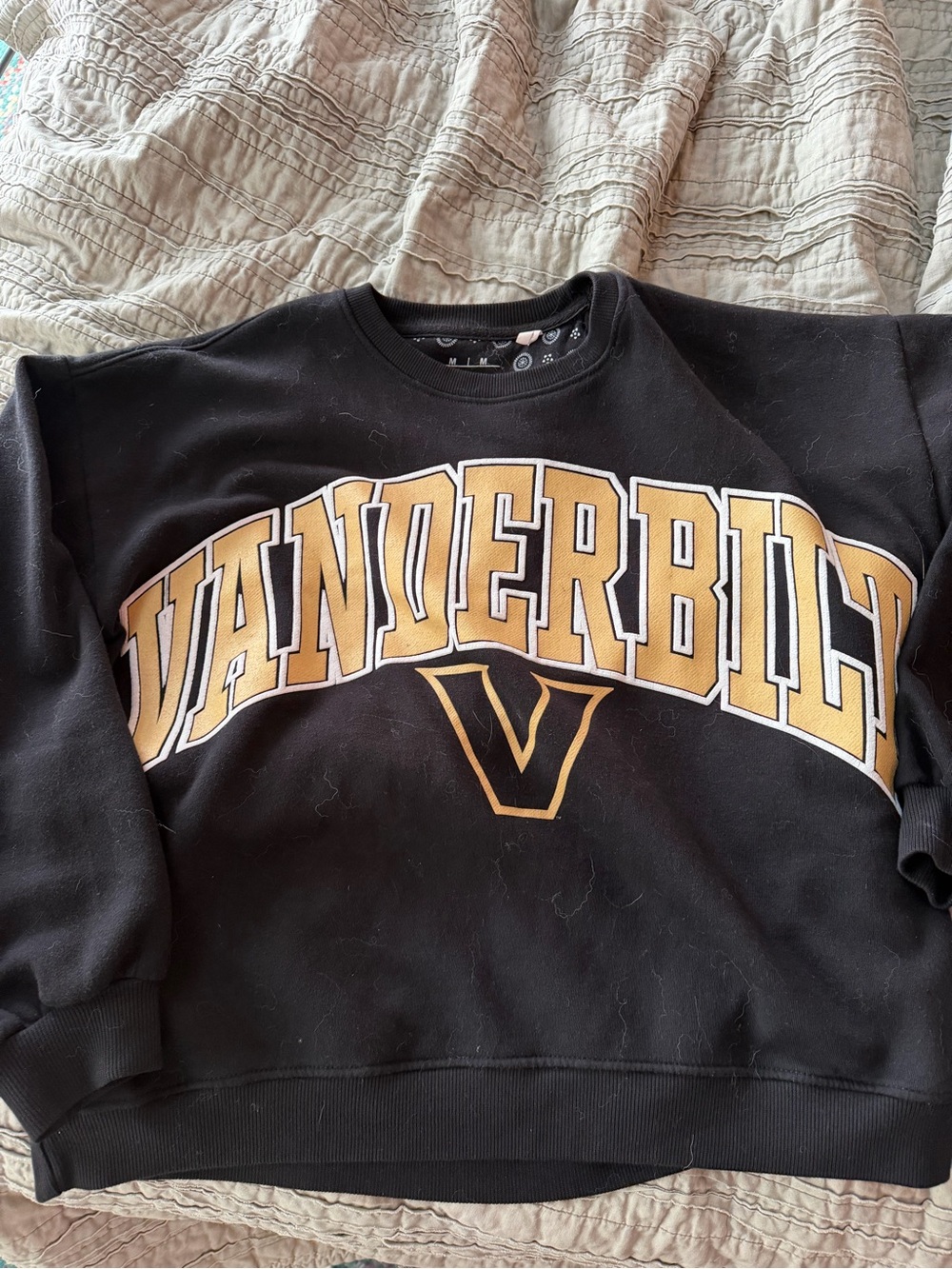 Vanderbilt Black & Gold Crewneck Sweatshirt size Medium women’s